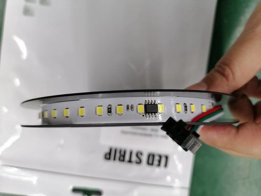 Der Streifenblinklichter 24V LED führten weiße jagende Streifen des flexiblen fließenden Wassers des Pferderennens smd2835 helles