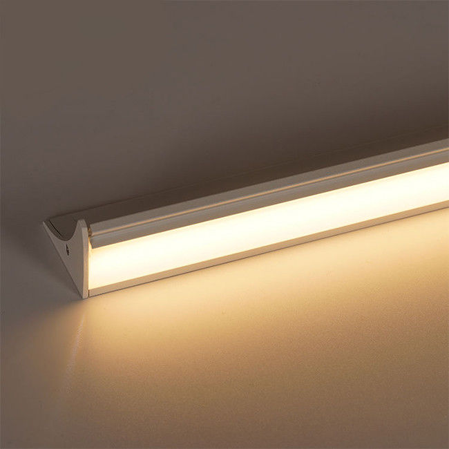 Geführter Fernsteuerungsstreifen 120LED weißes rotes grün-blaues 12V Ip44 Aluminiumprofil Rgb